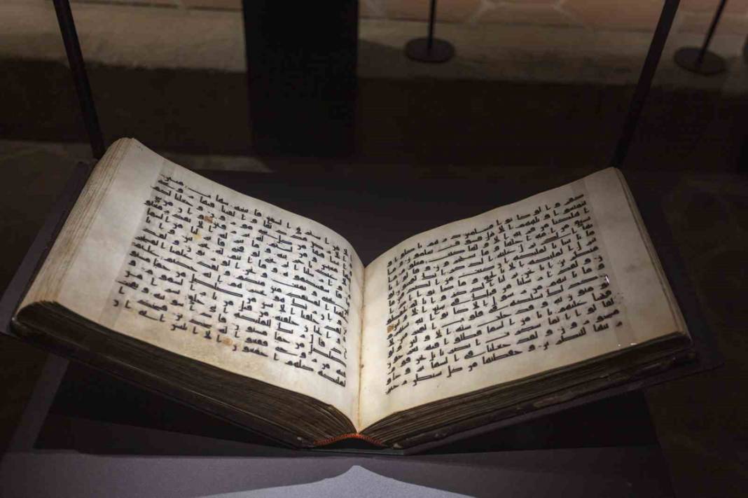 Hepsi Topkapı Sarayı depolarından çıktı: Büyüleyici eserler 'Hazine Koğuşu'nda 8