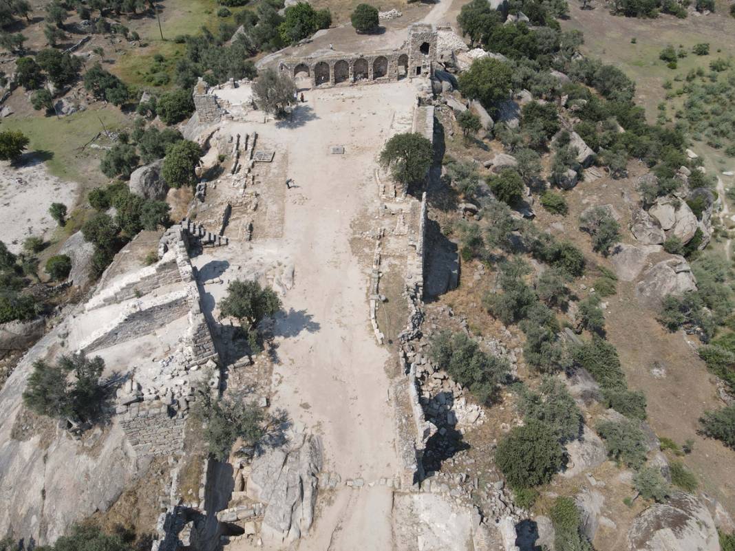 Herakleia Antik Kenti'nde 7 mekandan oluşan bir ev ortaya çıktı 10