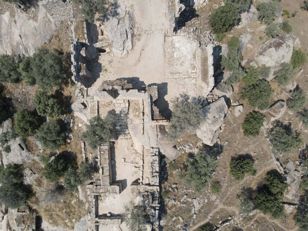 Herakleia Antik Kenti'nde 7 mekandan oluşan bir ev ortaya çıktı 9