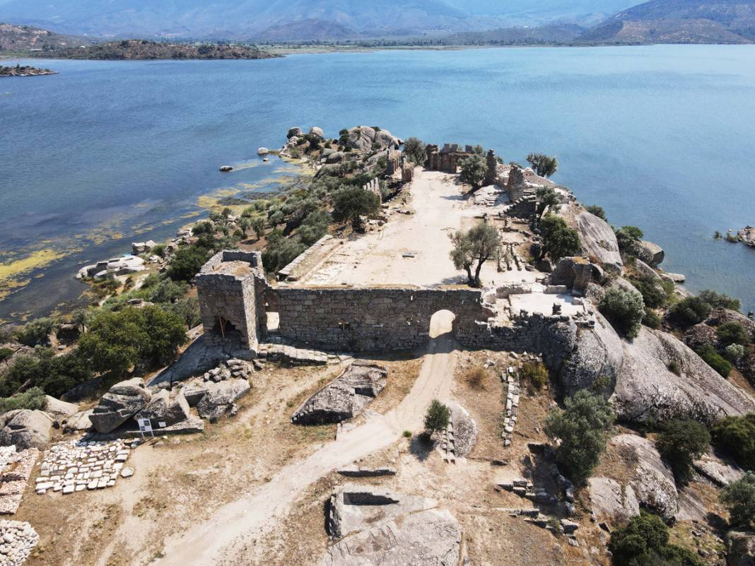 Herakleia Antik Kenti'nde 7 mekandan oluşan bir ev ortaya çıktı 8