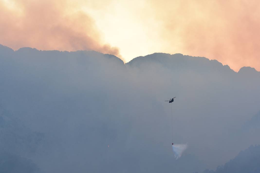 Kemer alev alev! Orman yangınıyla mücadelede dördüncü gün... 12
