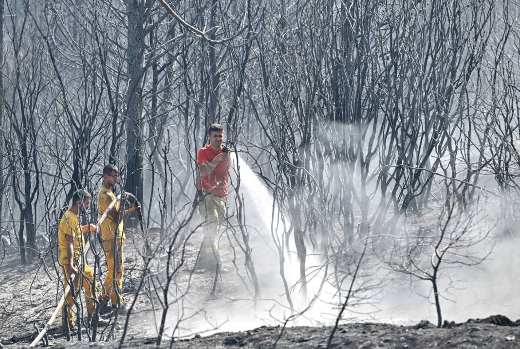 Kınık'taki görüntüler yürekleri burktu: Yangının bilançosu ortaya çıktı 11