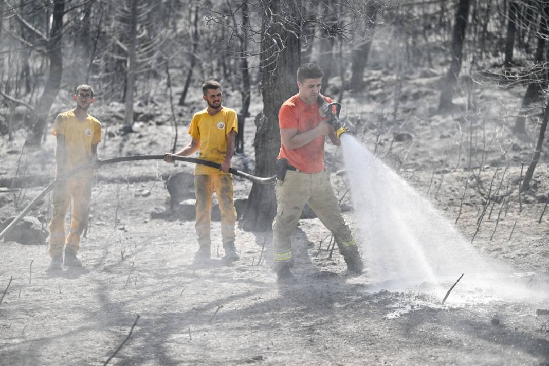 Kınık'taki görüntüler yürekleri burktu: Yangının bilançosu ortaya çıktı 1