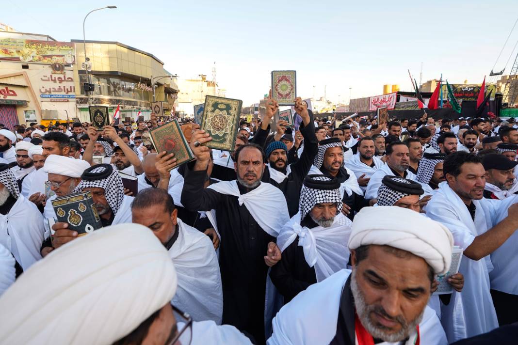 Kur'an yakma eylemleri Kerbela'da protesto edildi: Binlerce Sadr destekçisi katıldı 18
