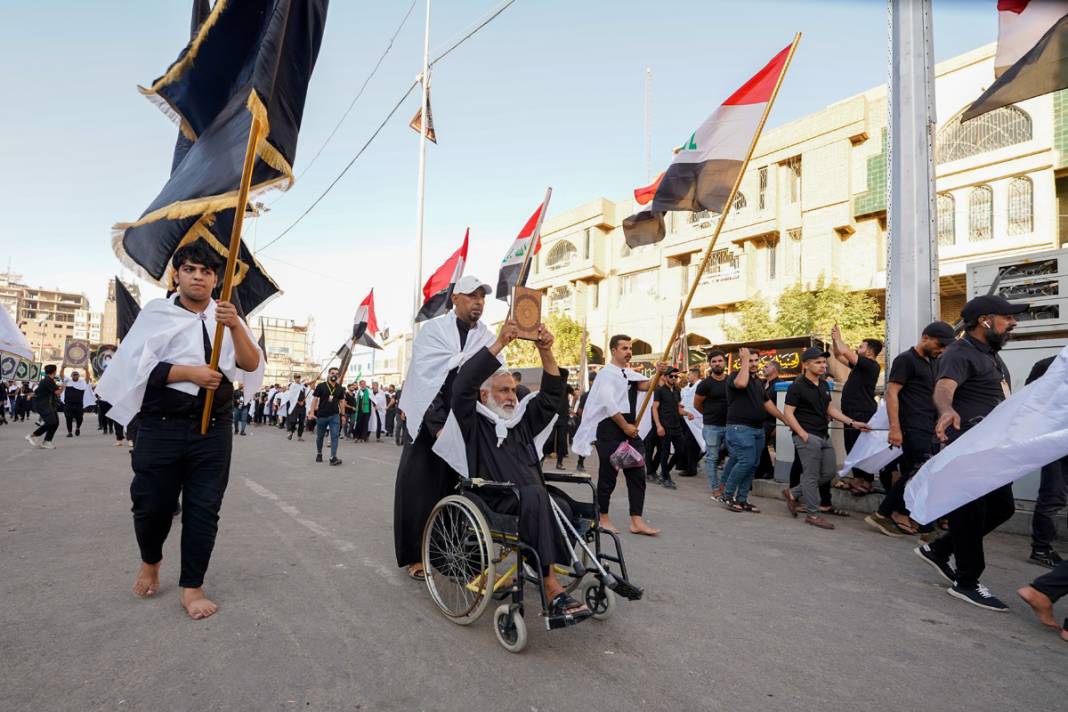 Kur'an yakma eylemleri Kerbela'da protesto edildi: Binlerce Sadr destekçisi katıldı 3