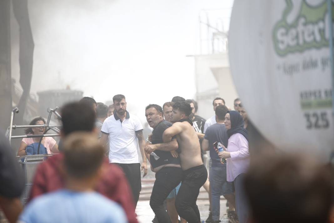 Antalya’daki çiçek üretim tesisi alevlere teslim 5