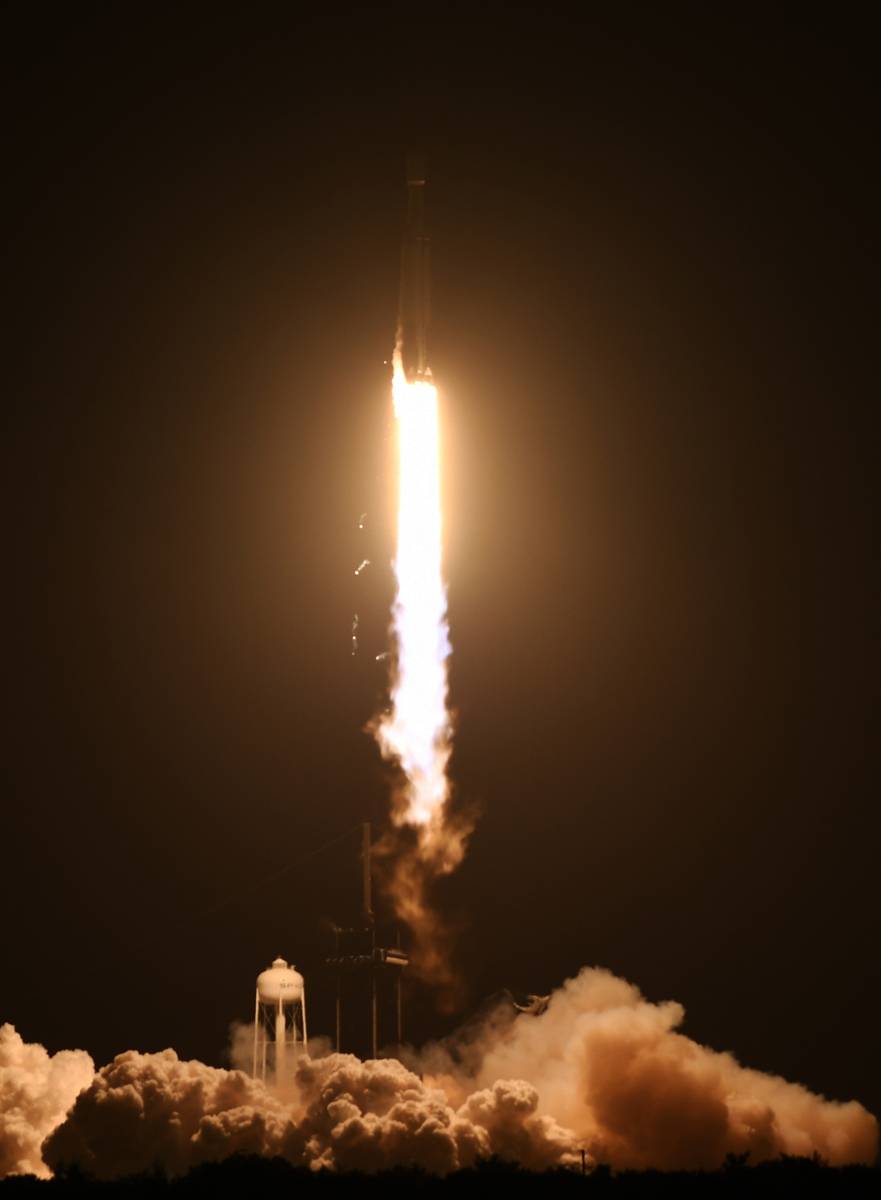 SpaceX, Jupiter 3/EchoStar uydusunu fırlattı 7