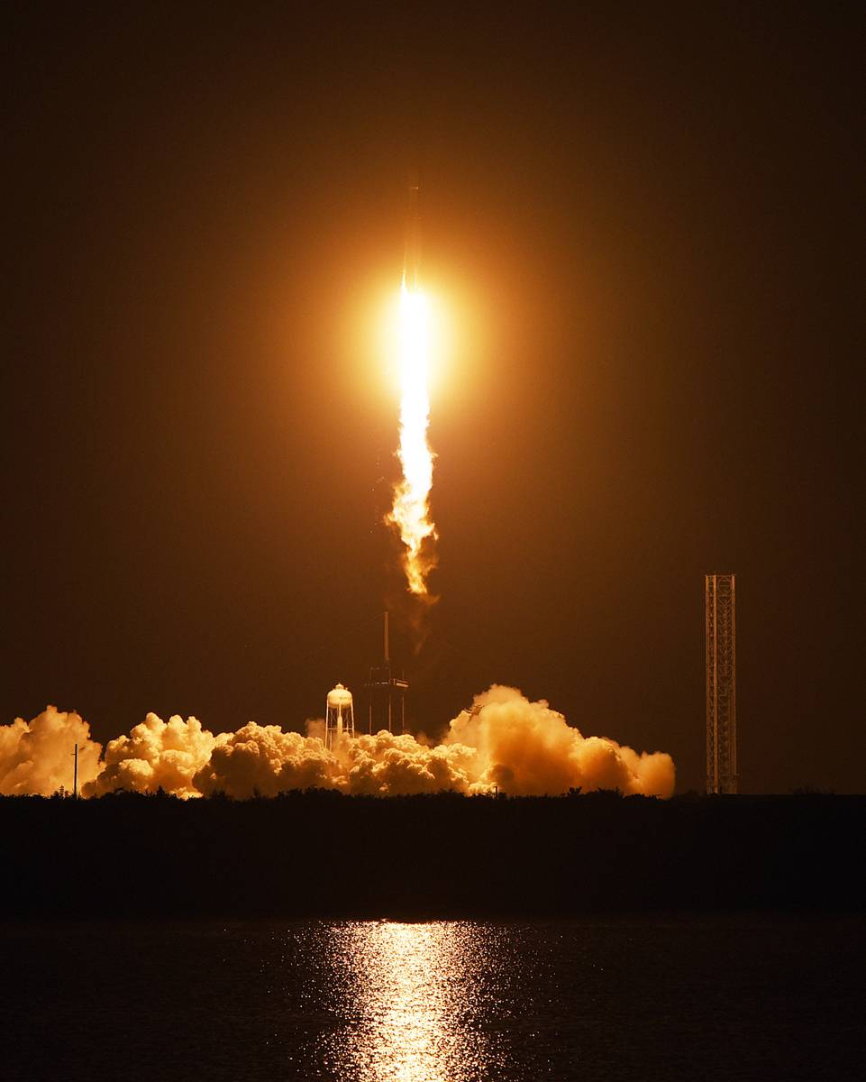 SpaceX, Jupiter 3/EchoStar uydusunu fırlattı 1