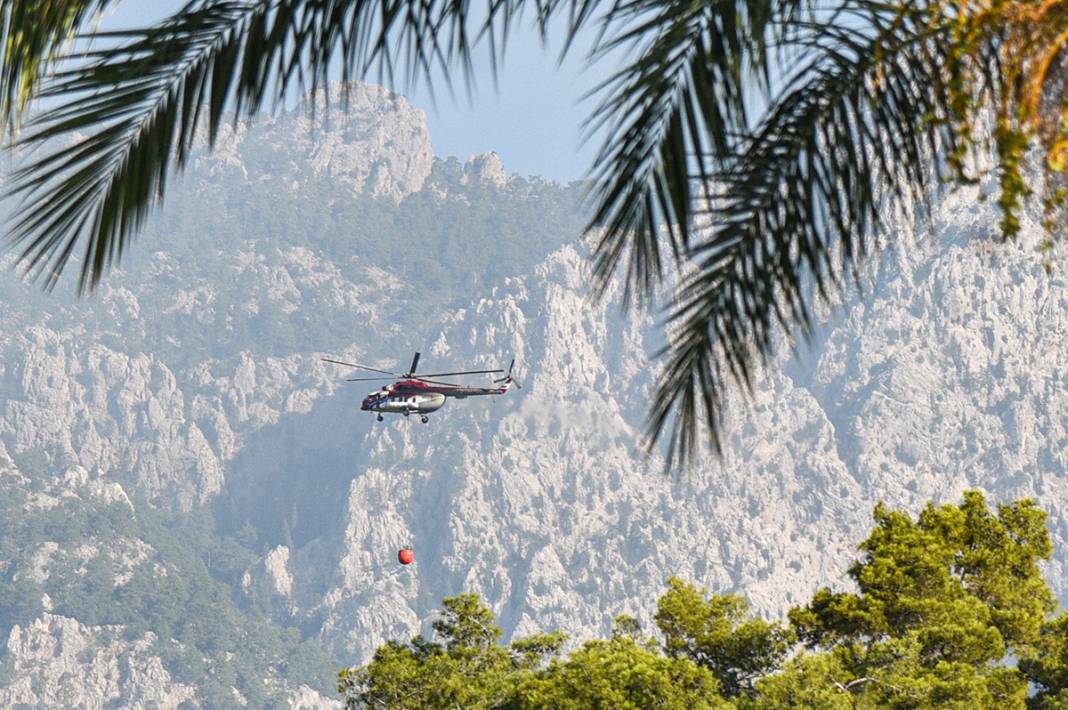 Kemer 5 gündür alevlere teslim: Havadan ve karadan müdahale sürüyor 9
