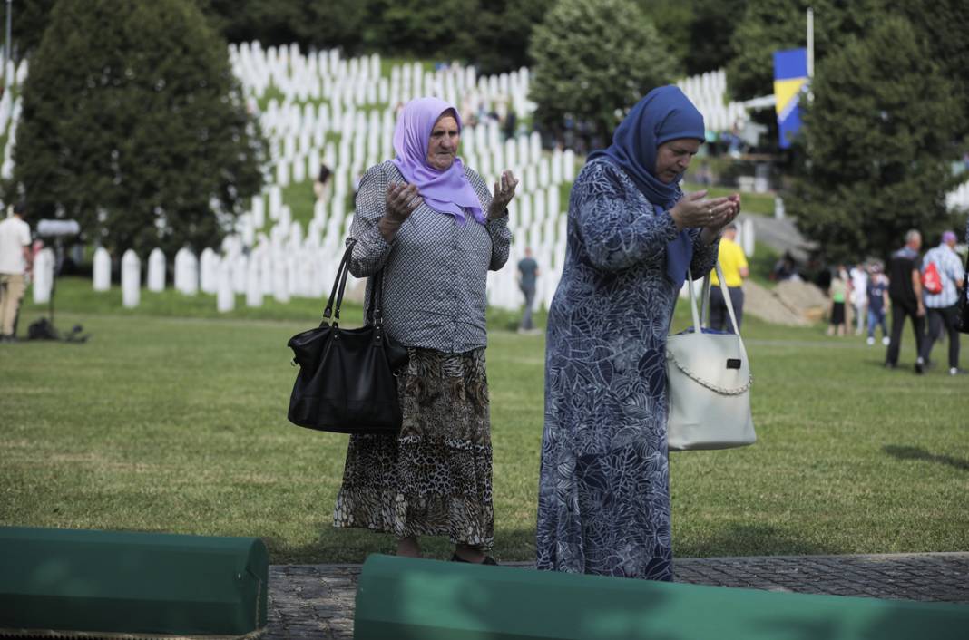 Bosna Hersek'in 28 yıldır kanayan yarası: Srebrenitsa'da katledilenler defnedilecek 1