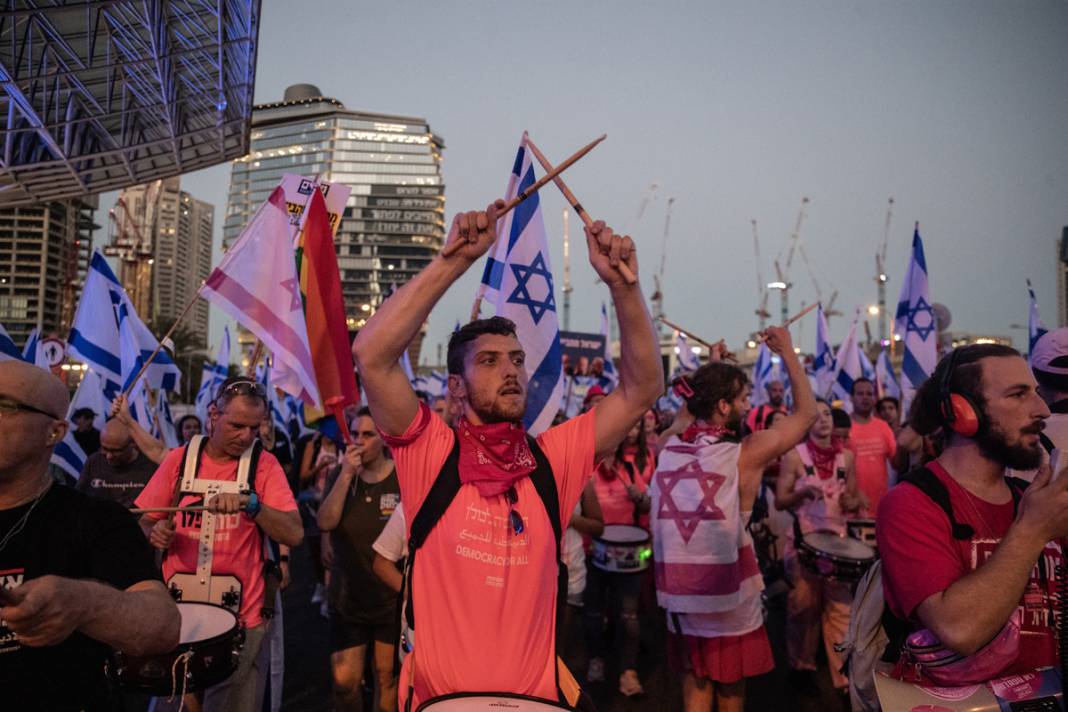 Netanyahu vazgeçmiyor İsrailliler direniyor: Kritik haftada meydan eylemcilerin 28