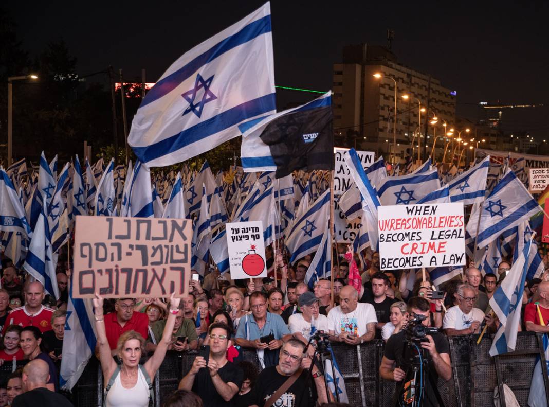 Netanyahu vazgeçmiyor İsrailliler direniyor: Kritik haftada meydan eylemcilerin 26