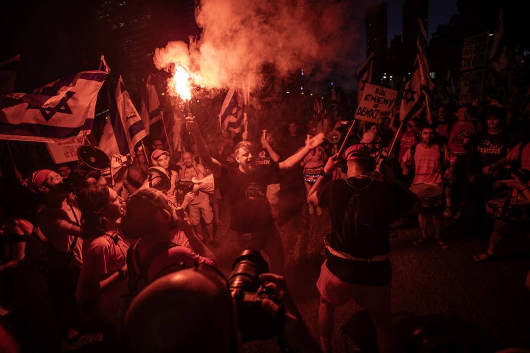 Netanyahu vazgeçmiyor İsrailliler direniyor: Kritik haftada meydan eylemcilerin 15