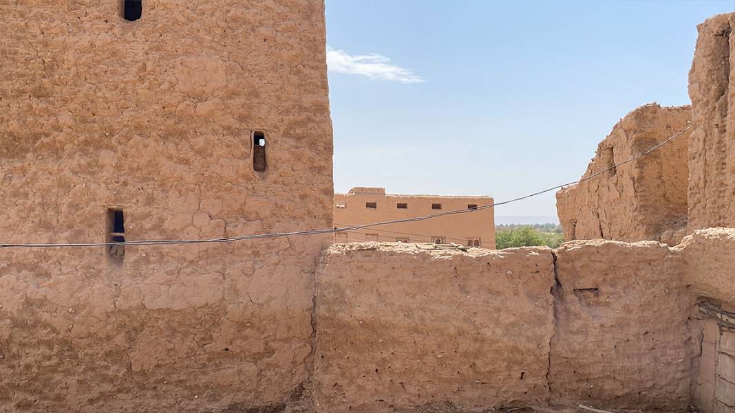 Yemen'in tarihi kerpiç evleri doğal güzelliğiyle ziyaretçileri mest ediyor 2