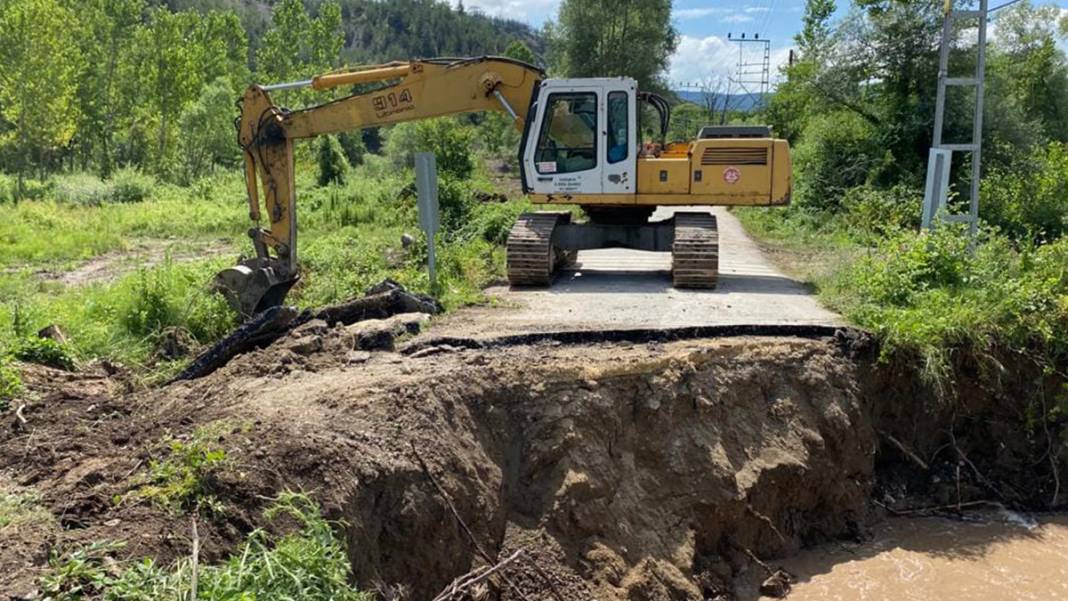 'Kırmızı kod' uyarısı yapılmıştı: Dereler taştı, yollar göle döndü, evleri su bastı! 17