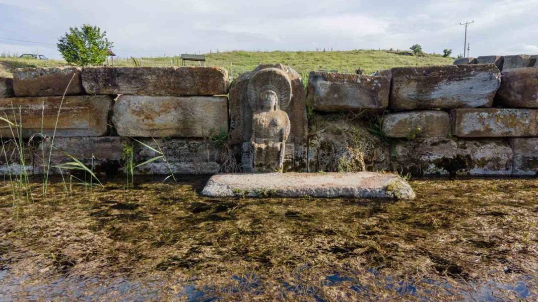 Dünyada bir benzeri yok! Konya'da görenleri büyüleyen tapınak 6