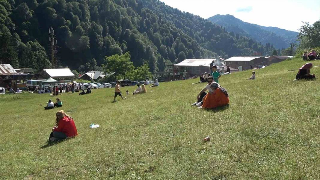 Ayder Yaylası bayram tatili boyunca binlerce kişiyi ağırladı 2