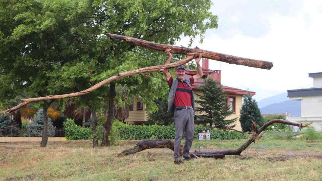 'Kırmızı kod' uyarısı yapılmıştı: Dereler taştı, yollar göle döndü, evleri su bastı! 11