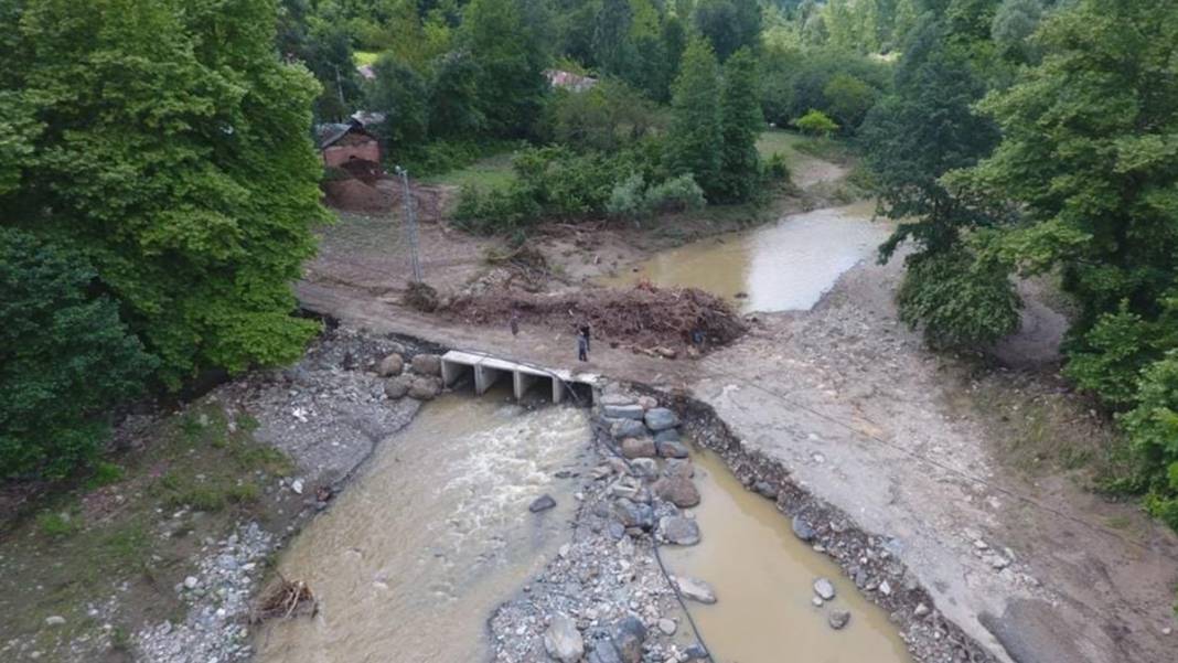 'Kırmızı kod' uyarısı yapılmıştı: Dereler taştı, yollar göle döndü, evleri su bastı! 2
