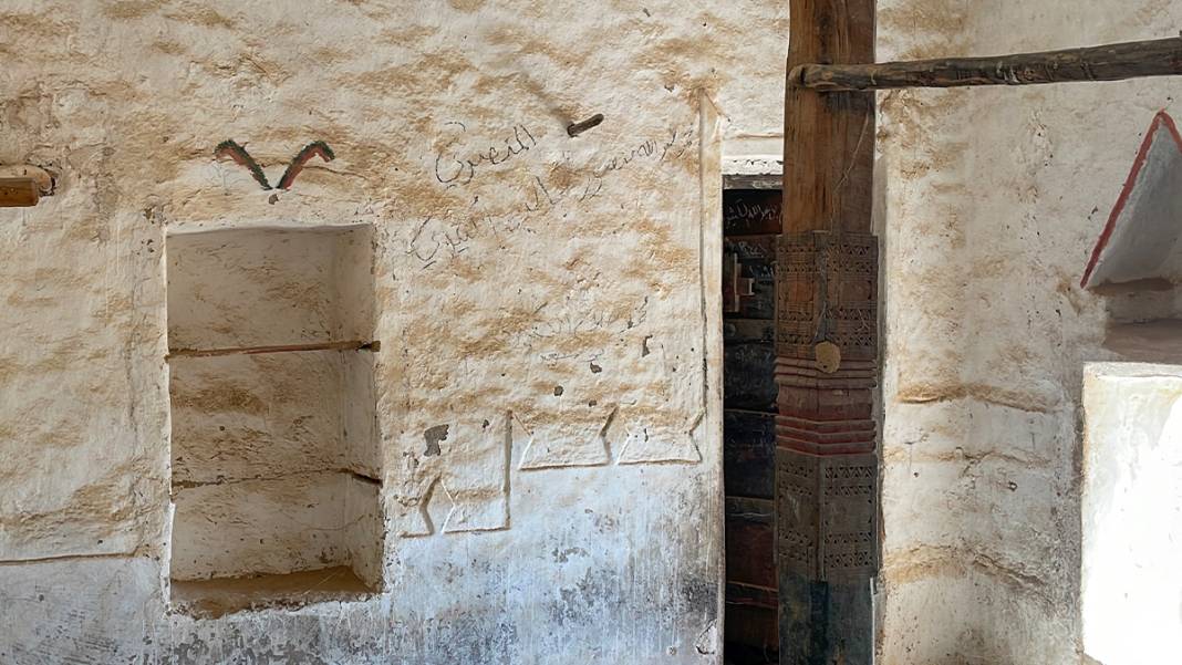 Yemen'in tarihi kerpiç evleri doğal güzelliğiyle ziyaretçileri mest ediyor 6