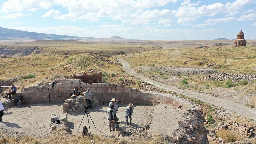 Ani'nin saklı tarihi gün yüzüne çıkarılıyor 20