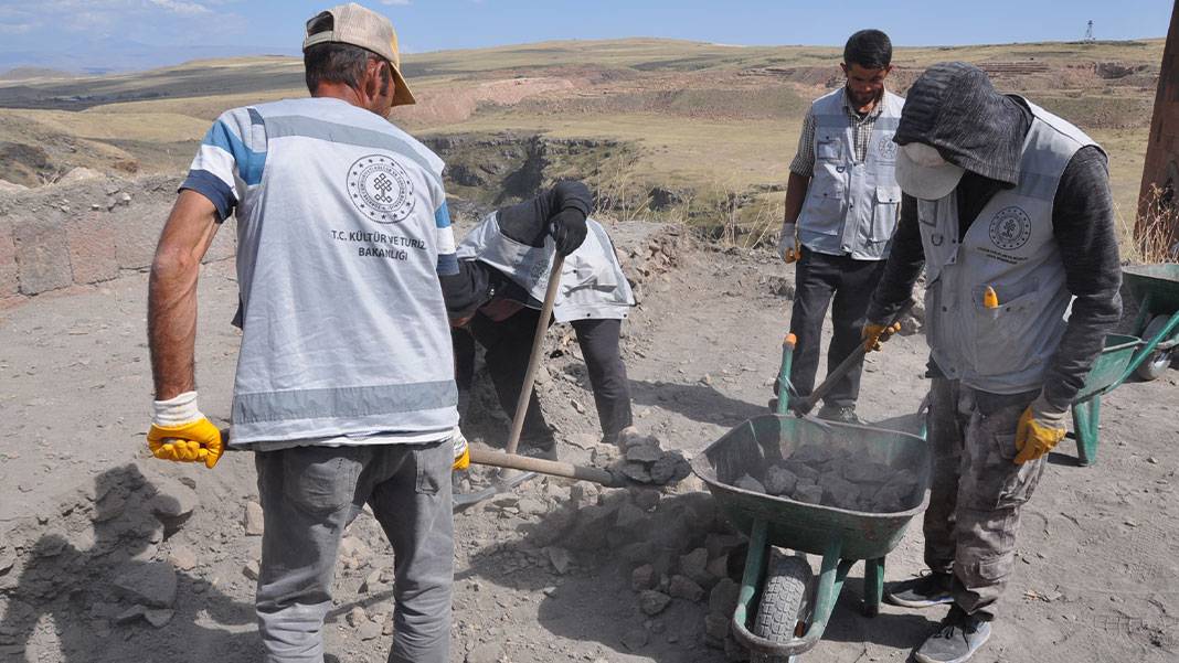 Ani'nin saklı tarihi gün yüzüne çıkarılıyor 5