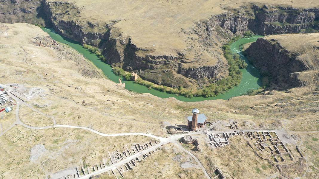 Ani'nin saklı tarihi gün yüzüne çıkarılıyor 1