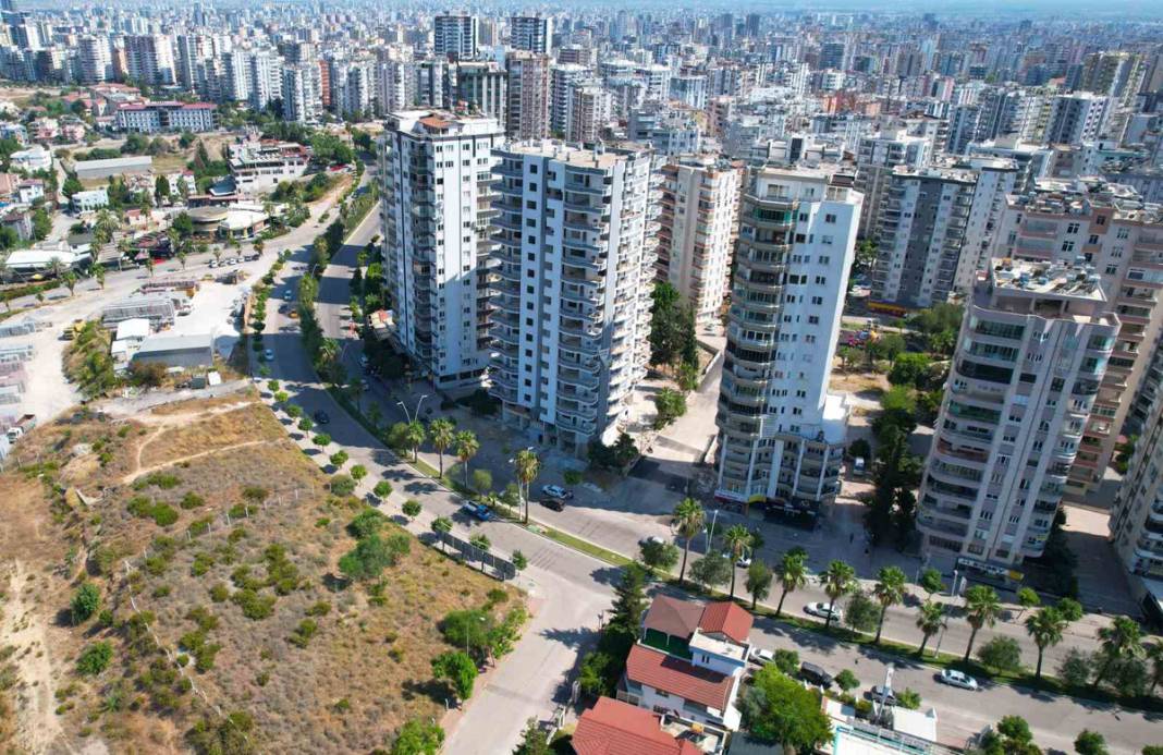 Milyonluk hayalet evler... Depremde orta hasar aldılar ama hala yıkılmıyorlar 1