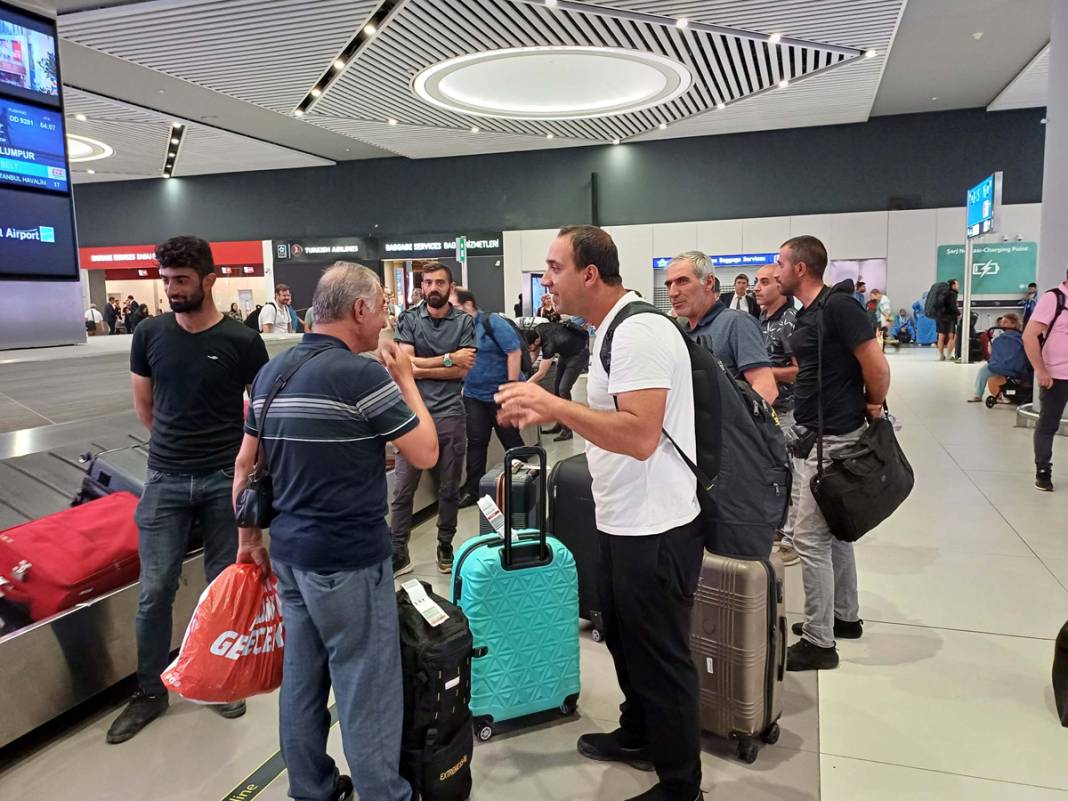 Nijer'deki Türk vatandaşları Türkiye'ye döndü 8