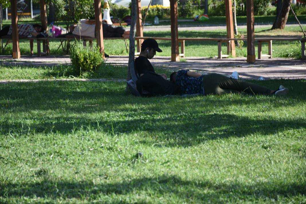 Malatya'da 5,3 korkusu: Depremden sonra parklarda sabahladılar 5