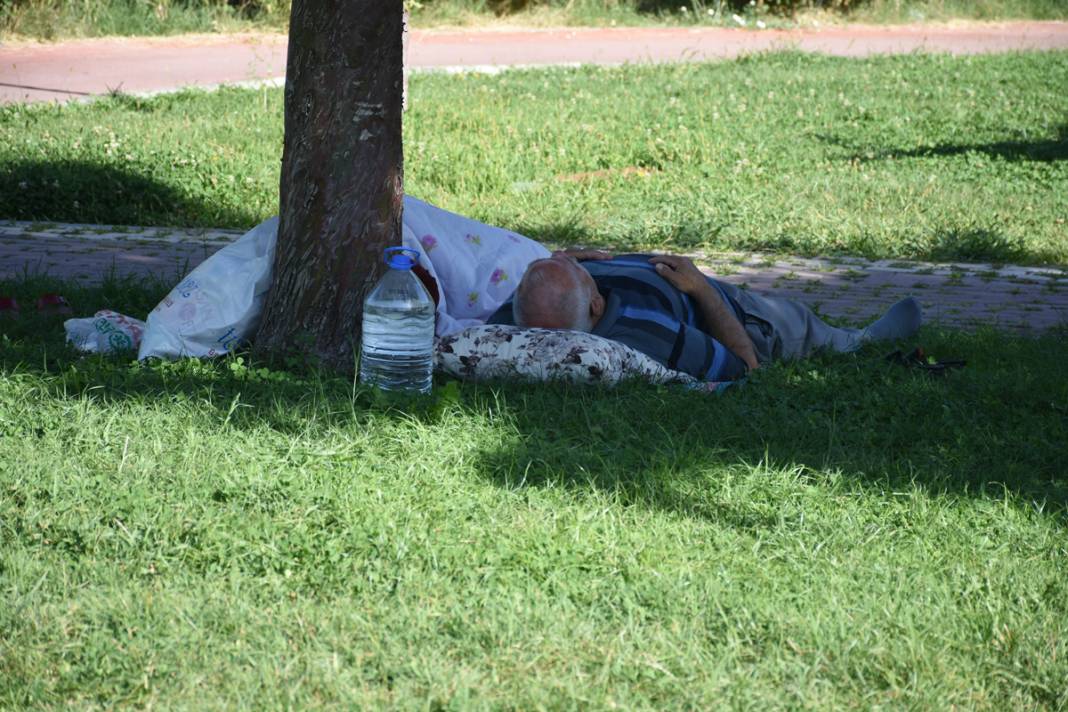 Malatya'da 5,3 korkusu: Depremden sonra parklarda sabahladılar 3