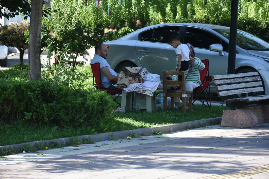 Malatya'da 5,3 korkusu: Depremden sonra parklarda sabahladılar 4