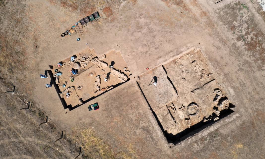 Tepecik Höyüğü'nde müthiş 'sürpriz': 14. yüzyılda saray ve mabet olarak kullanılıyordu 11