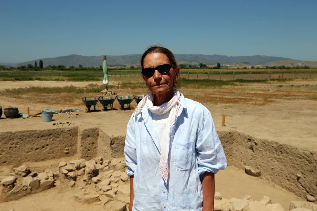 Tepecik Höyüğü'nde müthiş 'sürpriz': 14. yüzyılda saray ve mabet olarak kullanılıyordu 12