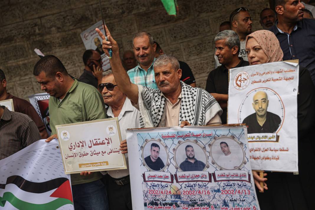 4 bin 500 Filistinli İsrail esaretinde: Gazze Şeridi'nde protesto 4