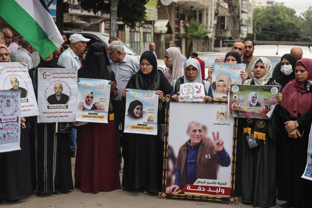 4 bin 500 Filistinli İsrail esaretinde: Gazze Şeridi'nde protesto 1