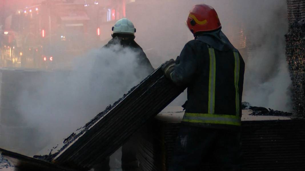 Bursa'da ısı yalıtım fabrikasında yangın 8