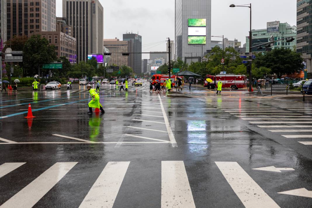 Kuzey Kore'nin tehditleri harekete geçirdi: Güney Kore'yi alarma geçiren tatbikat 7