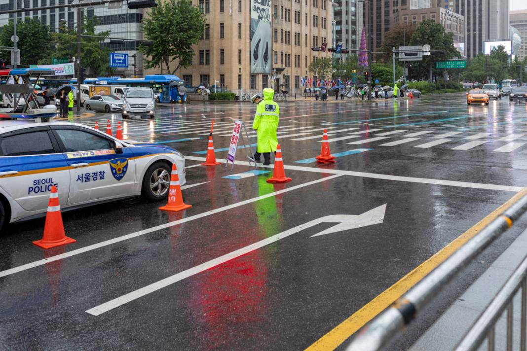 Kuzey Kore'nin tehditleri harekete geçirdi: Güney Kore'yi alarma geçiren tatbikat 2