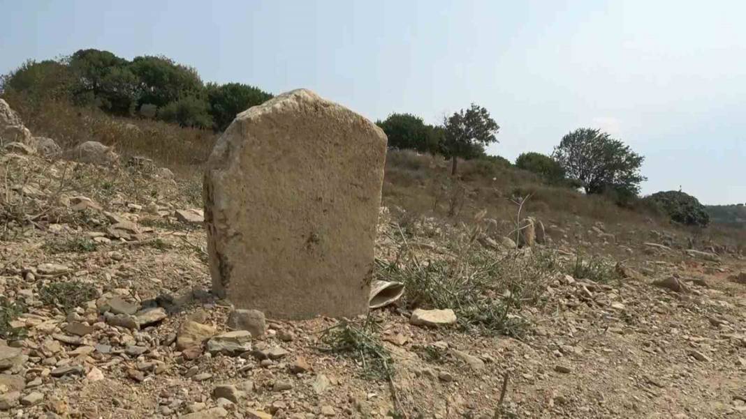 Sıcak havalar Şamlar'ı da vurunca şaşırtıcı gerçek ortaya çıktı: Baraj altında asırlık mezar 5