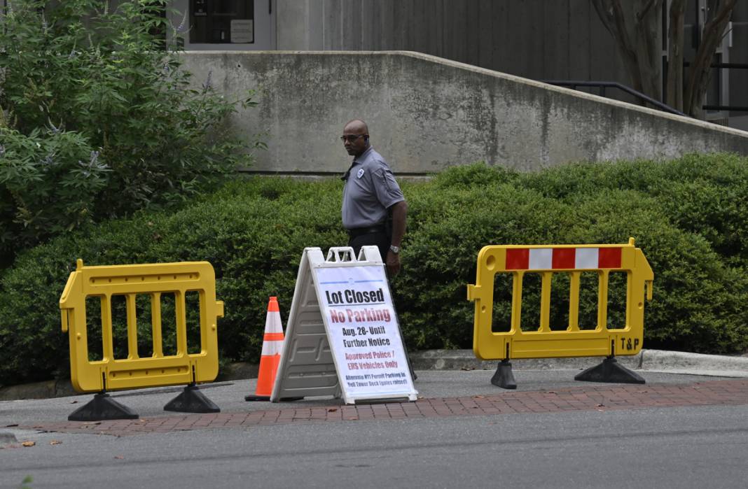 ABD'de üniversitedeki silahlı saldırıda 1 öğretim görevlisi hayatını kaybetti 1
