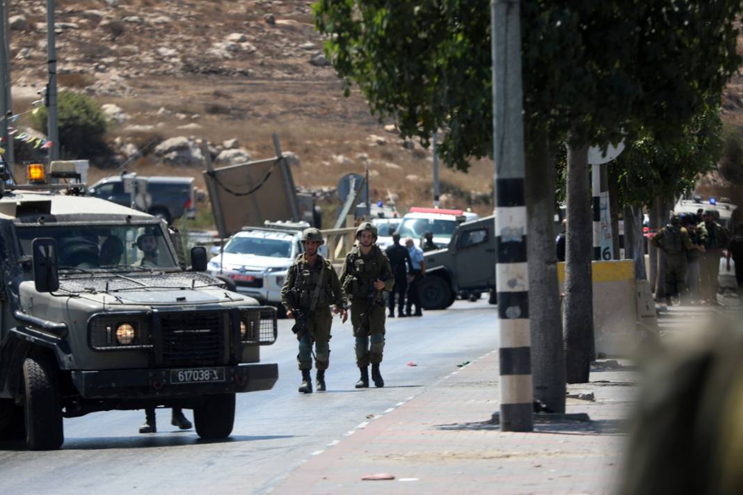 İsrail güçleri Batı Şeria'da bir Filistinliyi öldürdü: Çevrede geniş çaplı güvenlik önlemi alındı 13