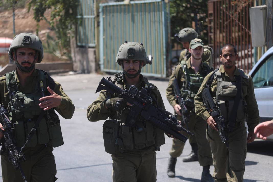 İsrail güçleri Batı Şeria'da bir Filistinliyi öldürdü: Çevrede geniş çaplı güvenlik önlemi alındı 15