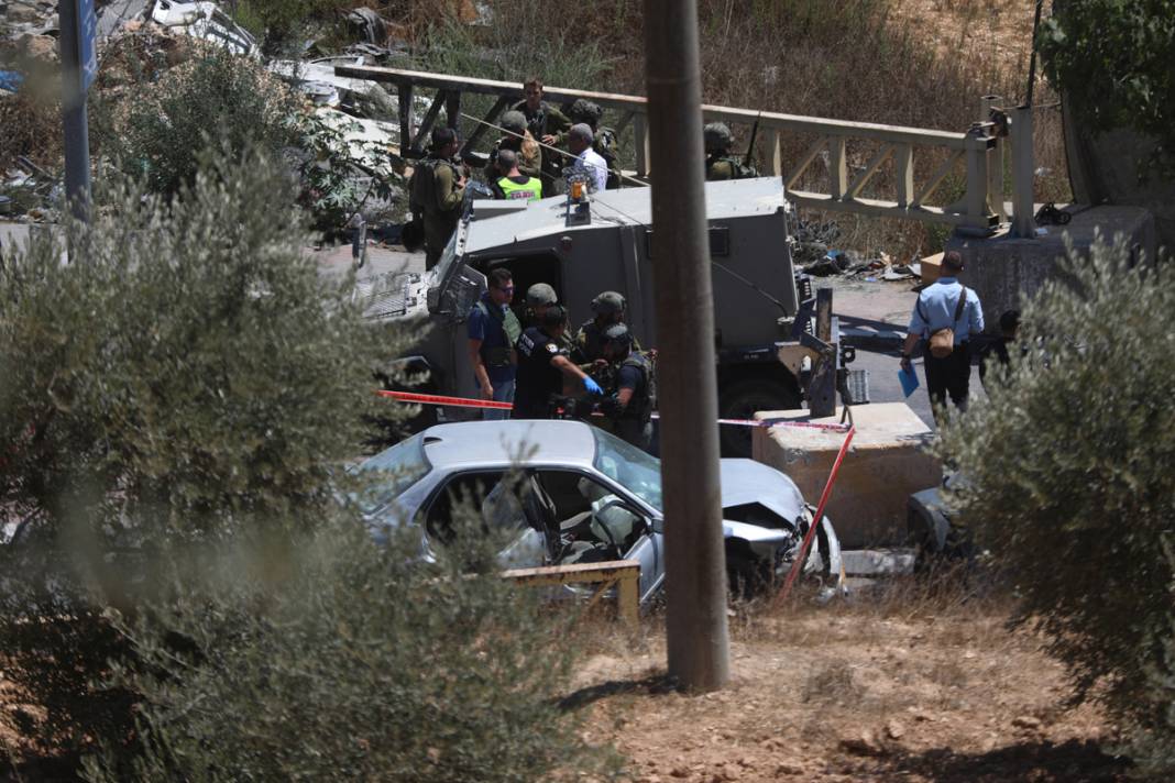 İsrail güçleri Batı Şeria'da bir Filistinliyi öldürdü: Çevrede geniş çaplı güvenlik önlemi alındı 8