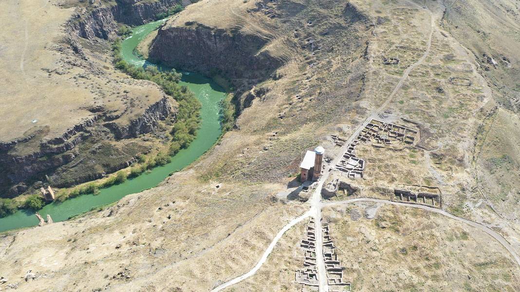 Ani'nin saklı tarihi gün yüzüne çıkarılıyor 8