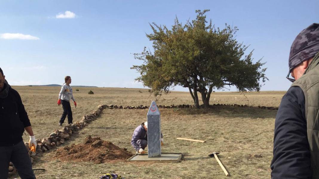 Büyük Taarruz'un kayıp şehitleri günyüzüne çıkıyor... 304 mezar tespit edildi 6