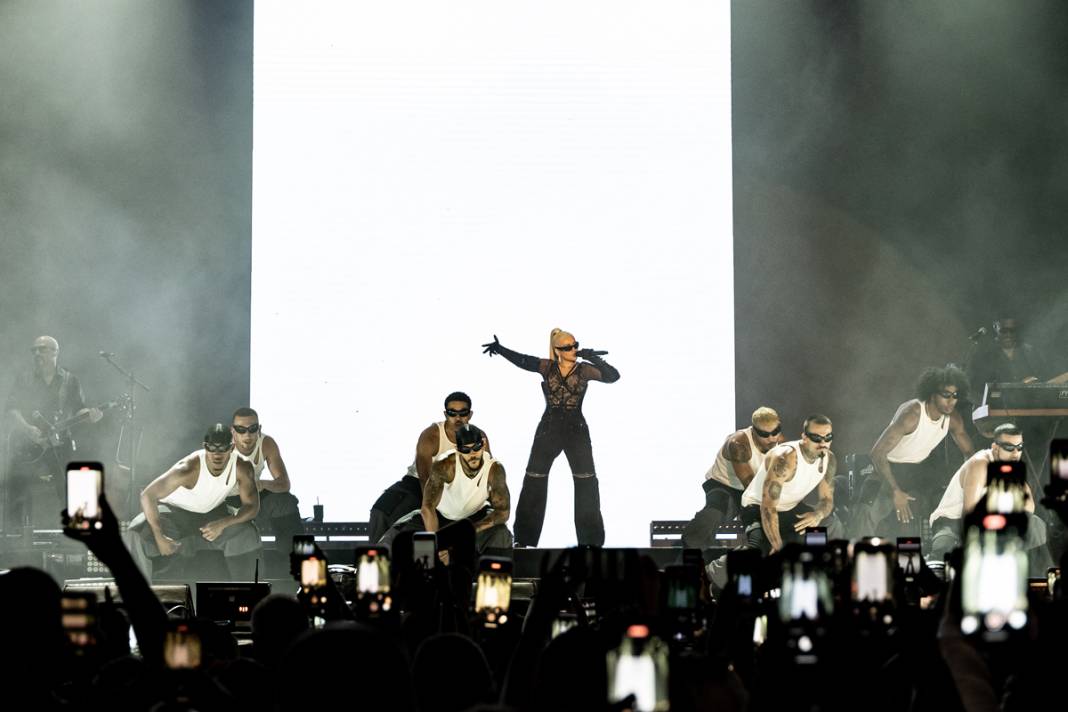 Antalya'da Christina Aguilera rüzgarı 13