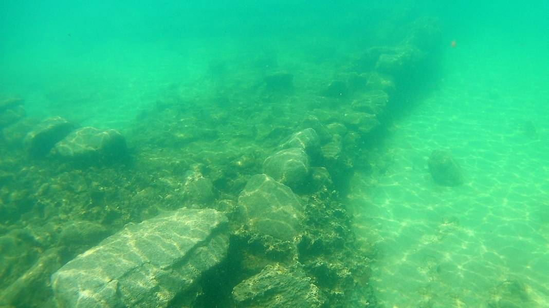 'Nuh tufanı burada oldu' Van Gölü'nde çözülmeyi bekleyen yeni gizem 19