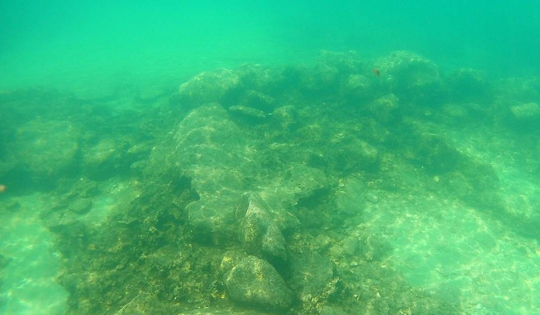 'Nuh tufanı burada oldu' Van Gölü'nde çözülmeyi bekleyen yeni gizem 16