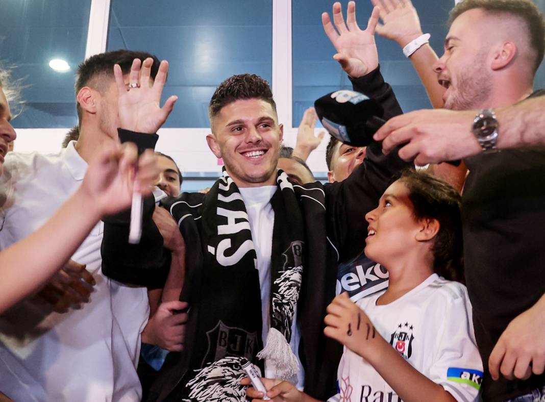 Milot Rashica, Beşiktaş için İstanbul'da 4